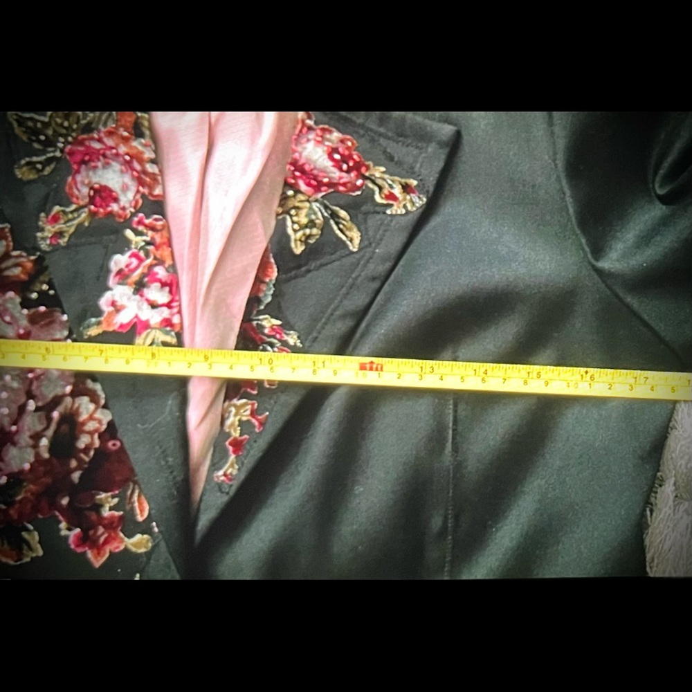 Beautiful blazer/jacket💕 - Picture 4 of 16